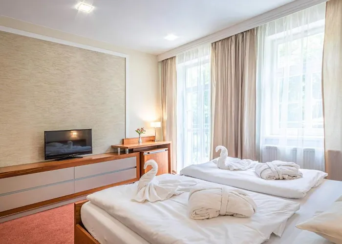 Reza Hotel