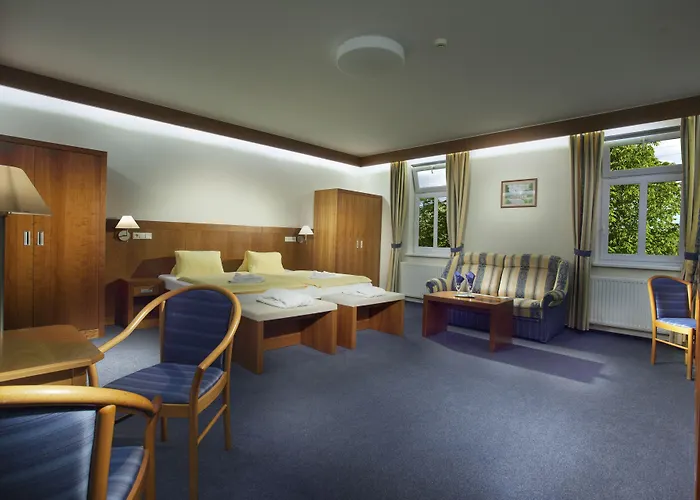 Reza Hotel 4*